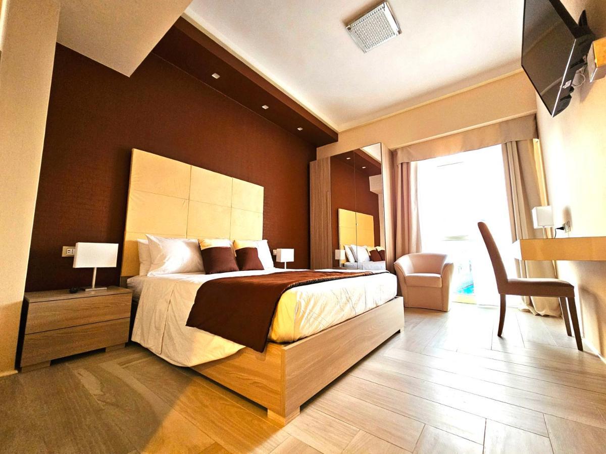 Trilogy Prestige - Central Premium Suites Lecce Exterior photo