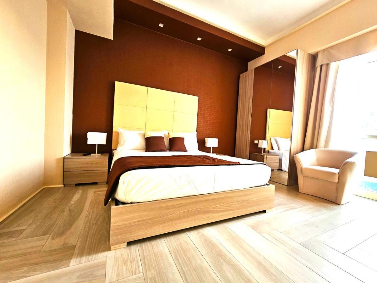 Trilogy Prestige - Central Premium Suites Lecce Exterior photo